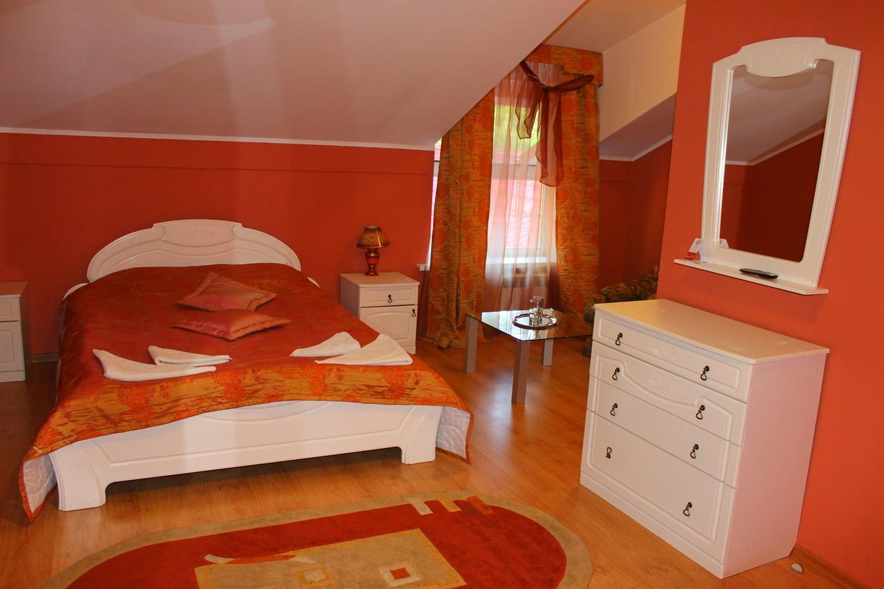 Dudinka - City Mini Hotel ボリソフ エクステリア 写真